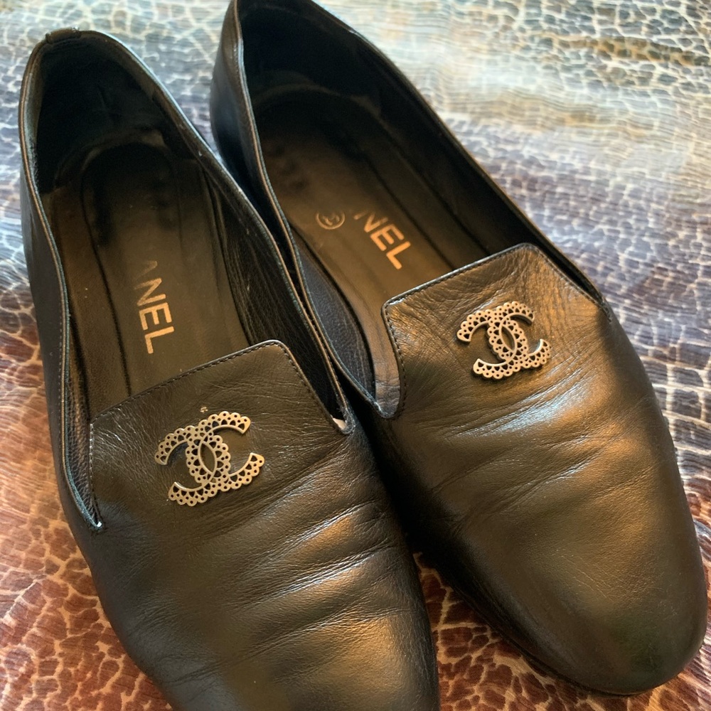 Authentic Chanel - Picture 3 of 10